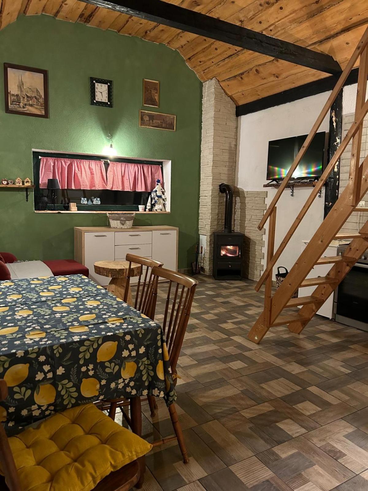 Planinski kutak Lovinac  Exteriör bild