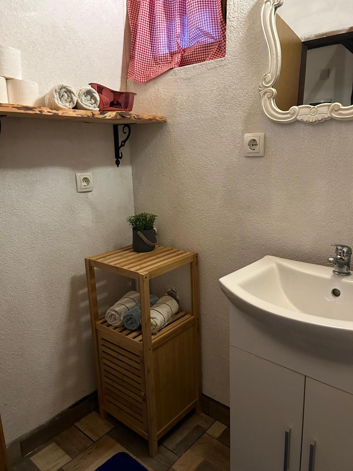 Planinski kutak Lovinac  Exteriör bild